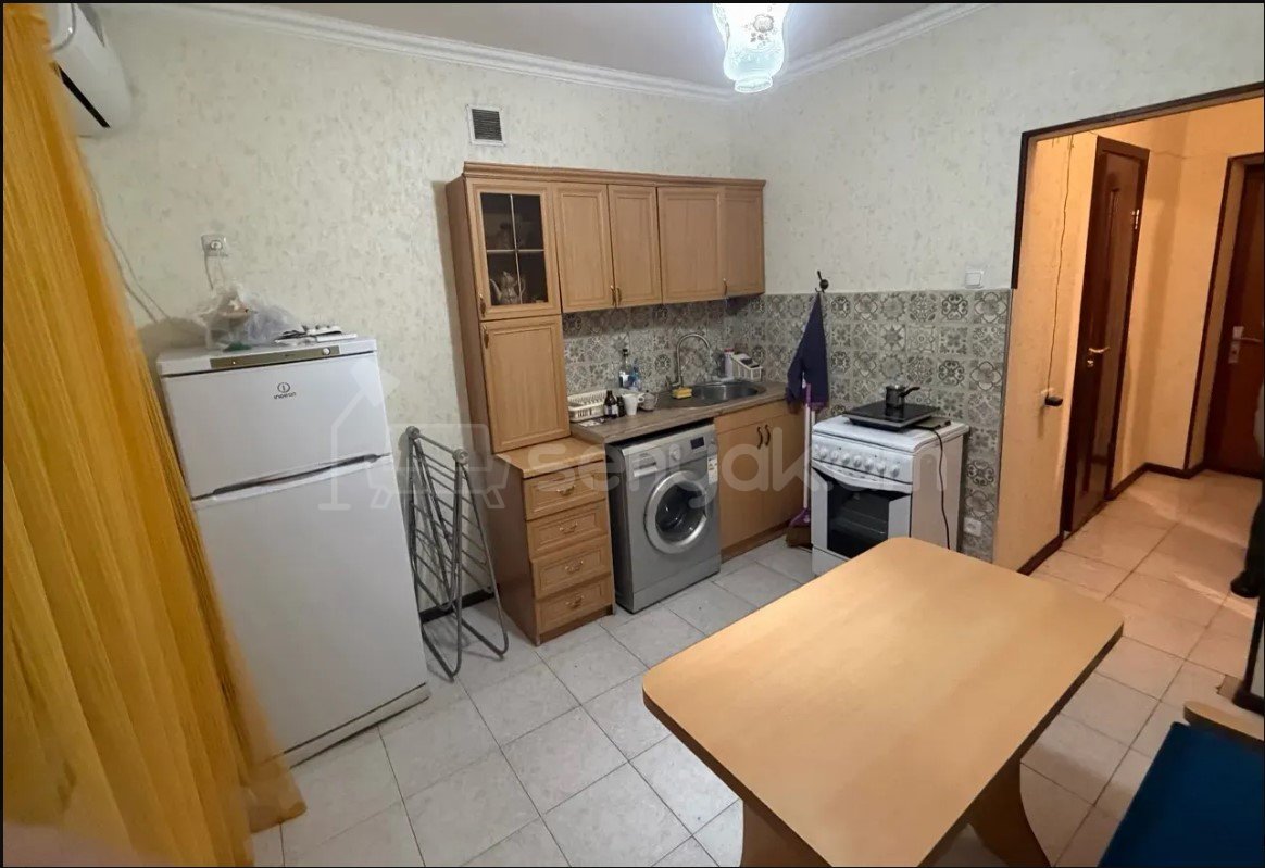 1 Սենյականոց Բնակարան Քարե Շենքում, 40քմ, 3/5 հարկ, Կապիտալ Վերանորոգված, Կահավորված