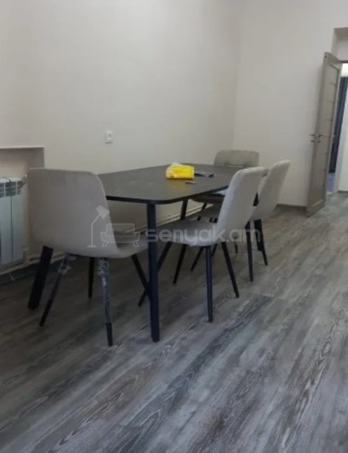 2 Սենյականոց Բնակարան Քարե Շենքում, 52քմ, 3/4 հարկ, Կապիտալ Վերանորոգված, Կահավորված, Արևկող