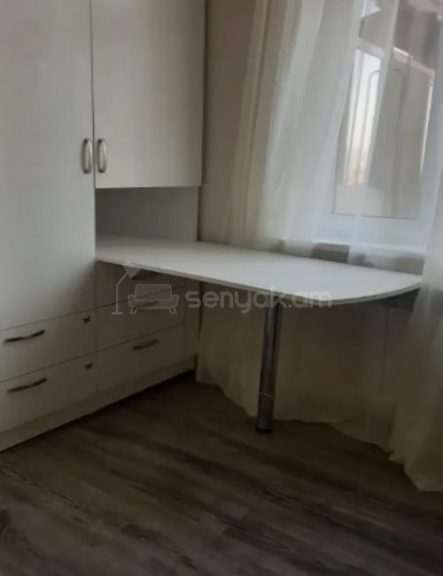 2 Սենյականոց Բնակարան Քարե Շենքում, 52քմ, 3/4 հարկ, Կապիտալ Վերանորոգված, Կահավորված, Արևկող