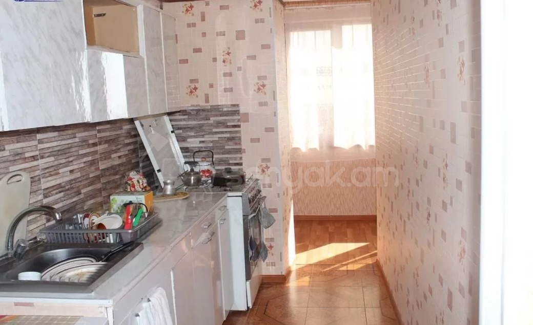 2 Սենյականոց Բնակարան Քարե Շենքում, 47քմ, 4/5 հարկ, Կապիտալ Վերանորոգված