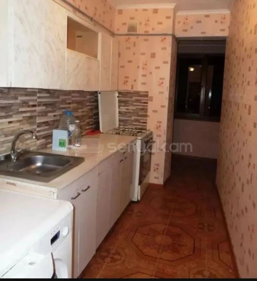 2 Սենյականոց Բնակարան Քարե Շենքում, 47քմ, 4/5 հարկ, Կապիտալ Վերանորոգված