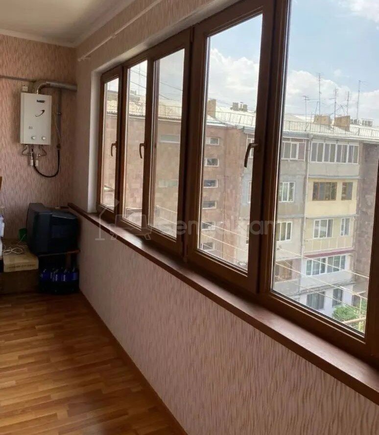 2 Սենյականոց Բնակարան Քարե Շենքում, 47քմ, 4/5 հարկ, Կապիտալ Վերանորոգված