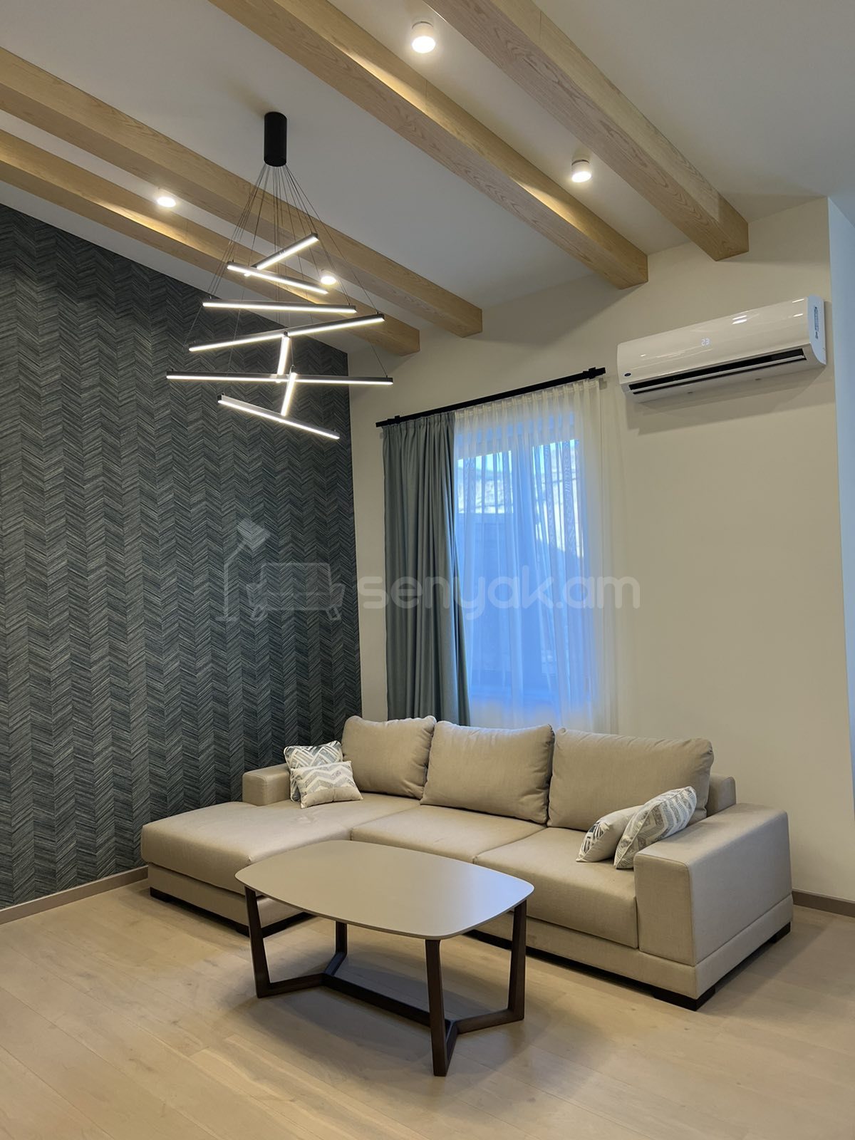 3 Սենյականոց Բնակարան Քարե Շենքում, 90քմ, 5/5 հարկ, Կապիտալ Վերանորոգված, Կահավորված, Արևկող