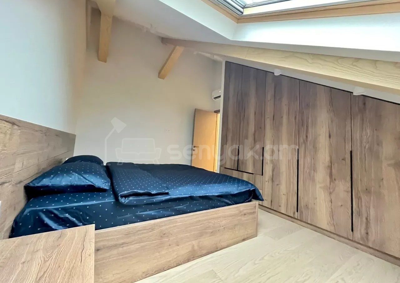 3 Սենյականոց Բնակարան Քարե Շենքում, 90քմ, 5/5 հարկ, Կապիտալ Վերանորոգված, Կահավորված, Արևկող