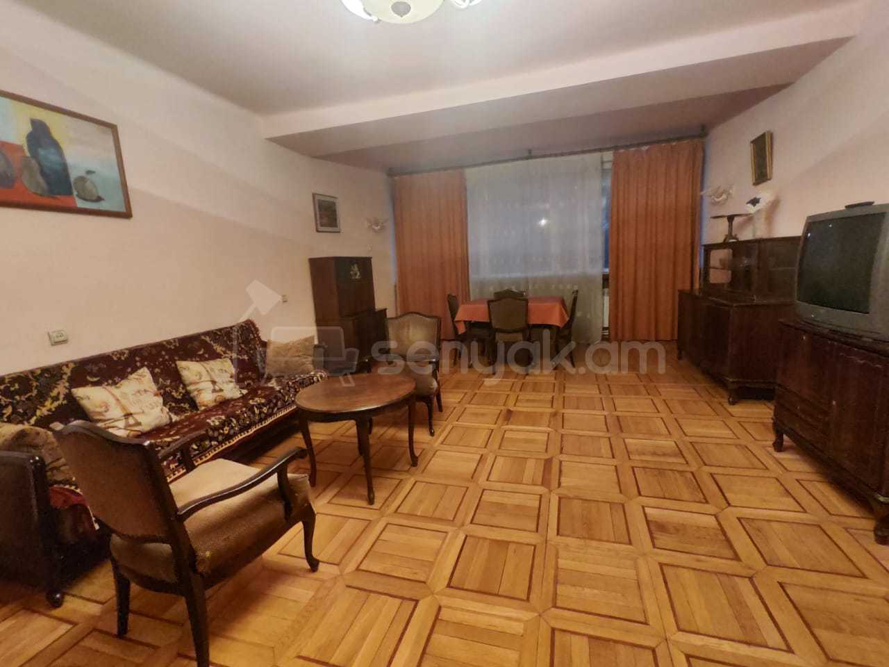 3 Սենյականոց Բնակարան Քարե Շենքում, 150քմ, 6/7 հարկ, Նորմալ Վիճակում, Կահավորված
