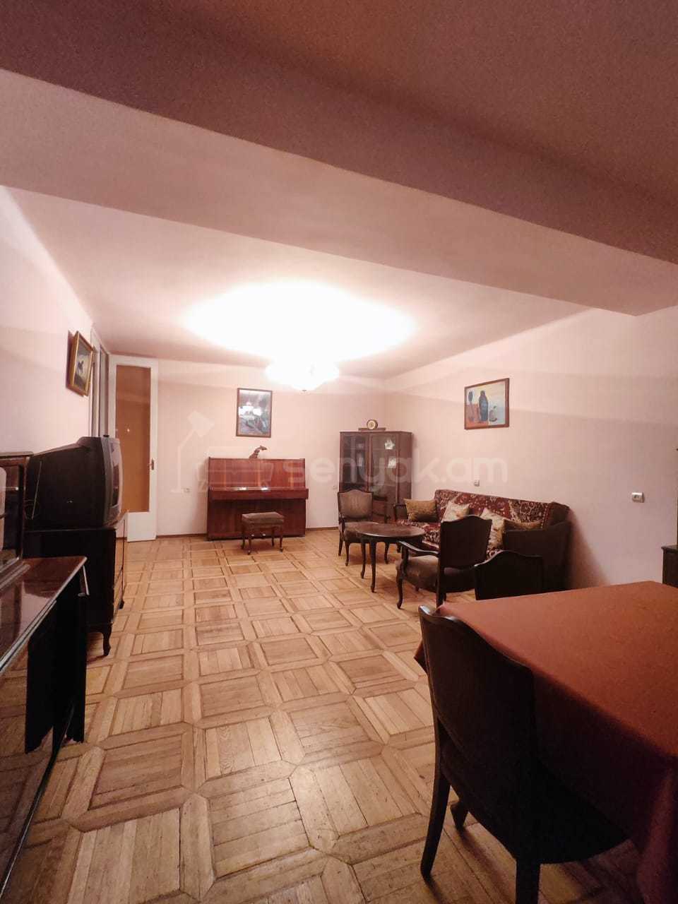 3 Սենյականոց Բնակարան Քարե Շենքում, 150քմ, 6/7 հարկ, Նորմալ Վիճակում, Կահավորված