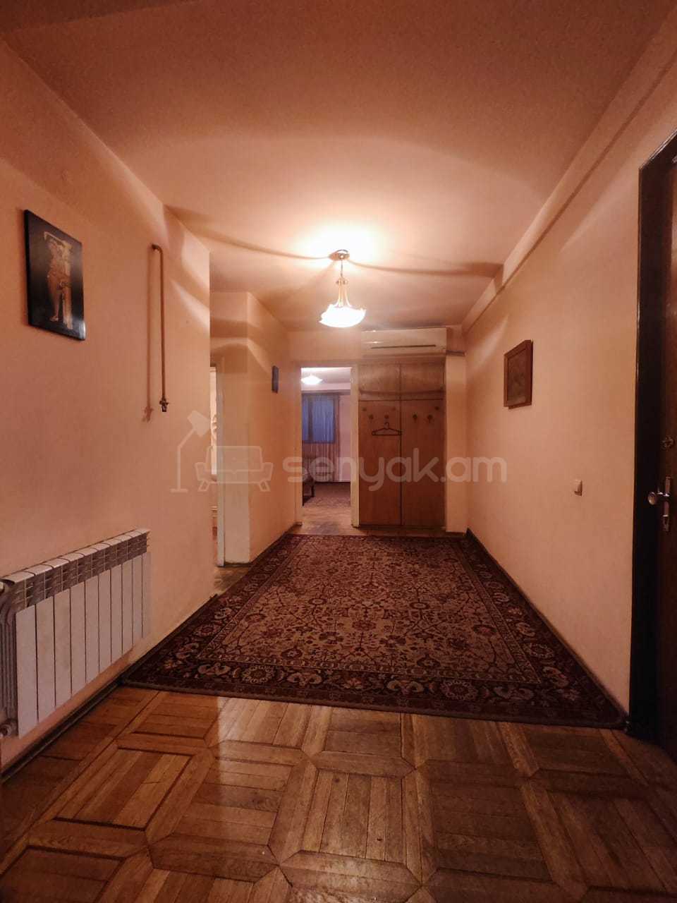 3 Սենյականոց Բնակարան Քարե Շենքում, 150քմ, 6/7 հարկ, Նորմալ Վիճակում, Կահավորված