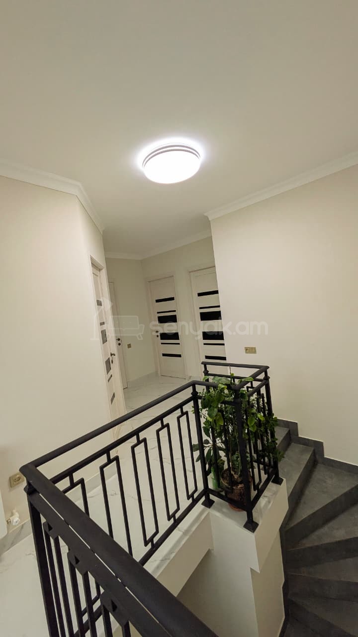 4 Սենյականոց Սեփական Տուն, 120քմ, Կապիտալ Վերանորոգված