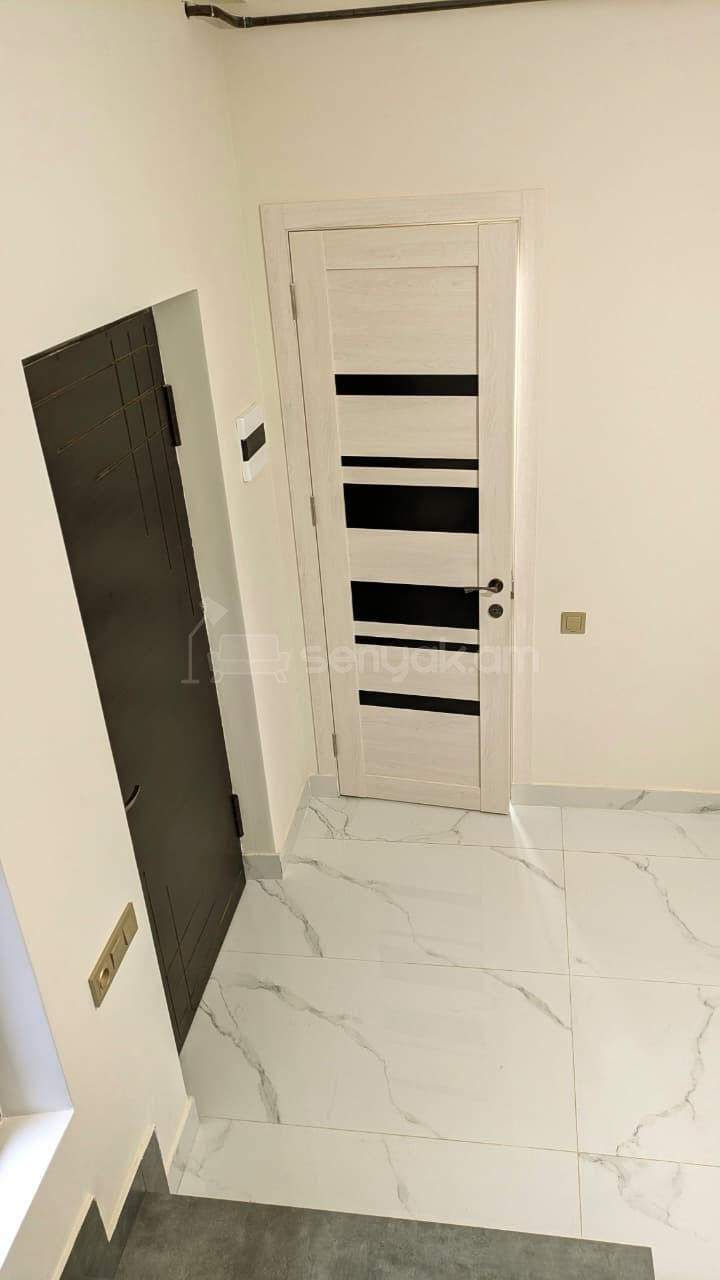 4 Սենյականոց Սեփական Տուն, 120քմ, Կապիտալ Վերանորոգված