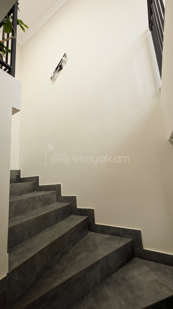 4 Սենյականոց Սեփական Տուն, 120քմ, Կապիտալ Վերանորոգված