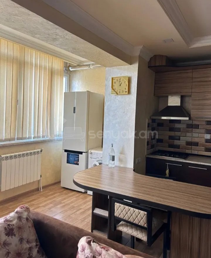 1 Սենյականոց Բնակարան Քարե Շենքում, 50քմ, 2/5 հարկ, Կապիտալ Վերանորոգված, Կահավորված, Արևկող