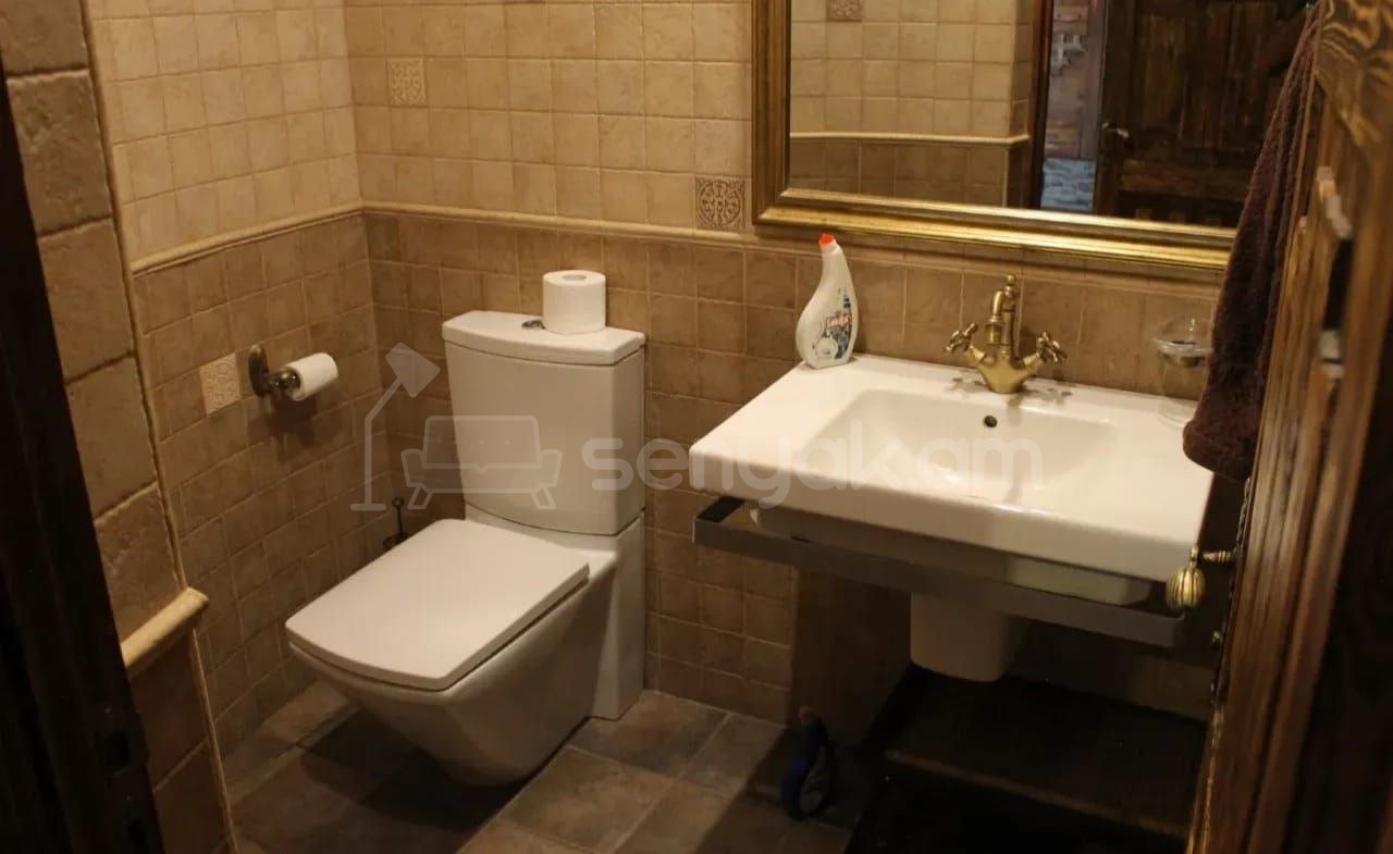 6 Սենյականոց Շքեղ Առանձնատուն, 300քմ, Լողավազանով