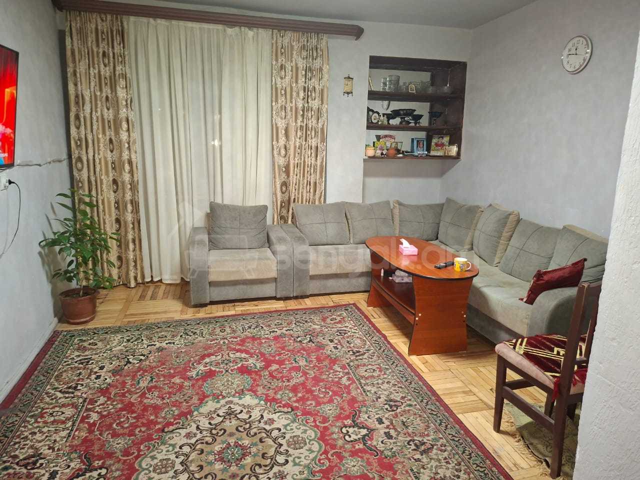 4 Սենյականոց Բնակարան, 70քմ, 3/10 հարկ, Նորմալ Վիճակում, Կահավորված