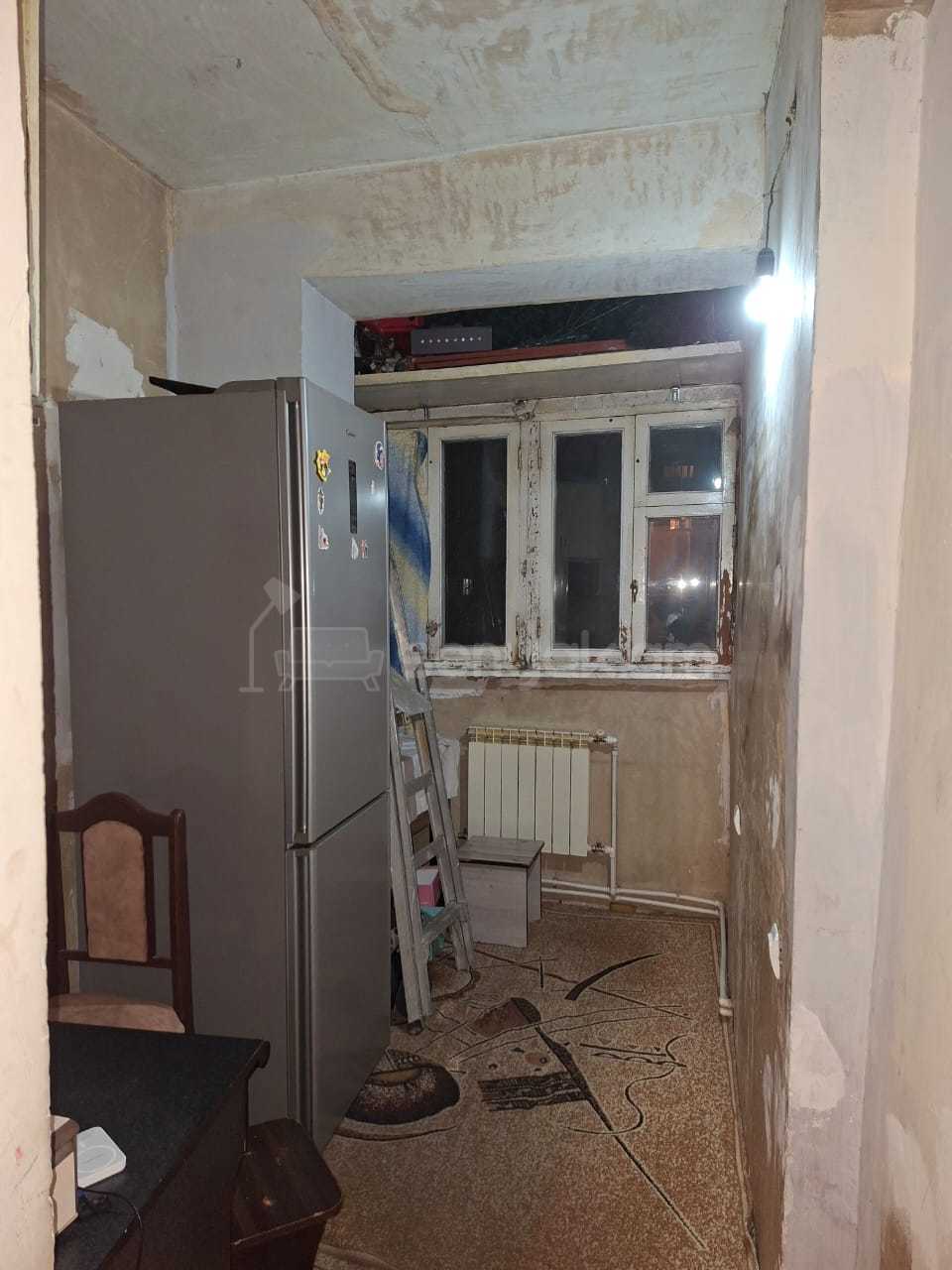 4 Սենյականոց Բնակարան, 70քմ, 3/10 հարկ, Նորմալ Վիճակում, Կահավորված