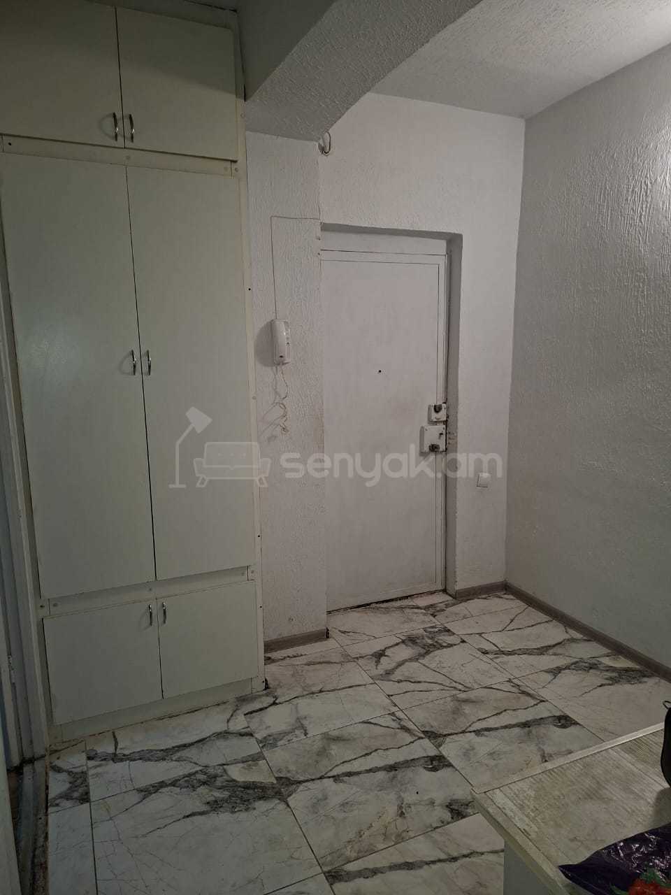 4 Սենյականոց Բնակարան, 70քմ, 3/10 հարկ, Նորմալ Վիճակում, Կահավորված