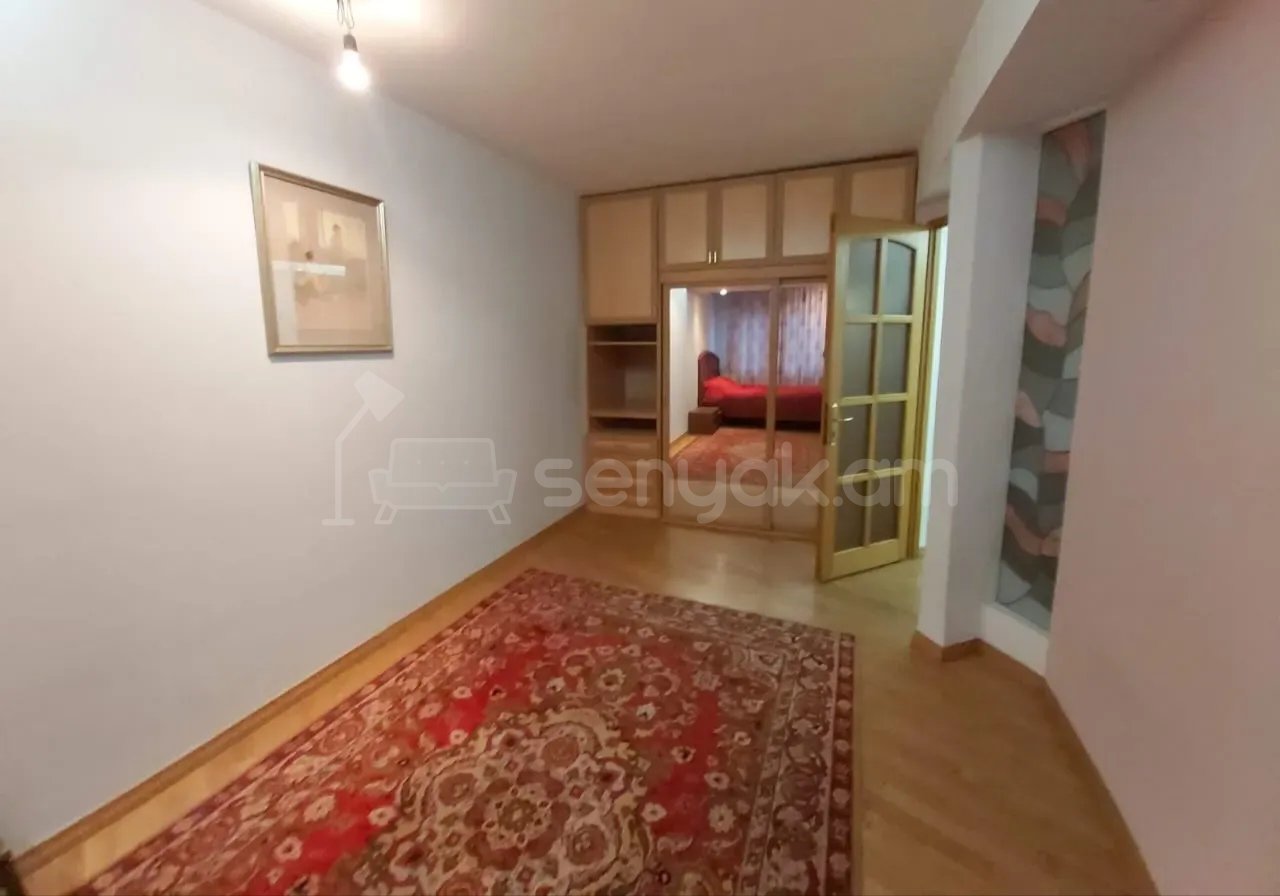 3 Սենյականոց Բնակարան, 100քմ, 6/9 հարկ, Նորմալ Վիճակում, Կահավորված