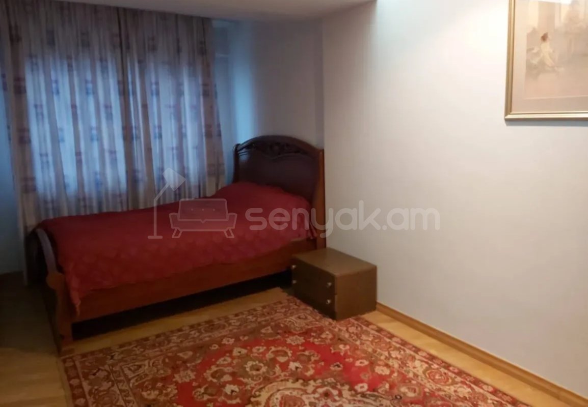 3 Սենյականոց Բնակարան, 100քմ, 6/9 հարկ, Նորմալ Վիճակում, Կահավորված