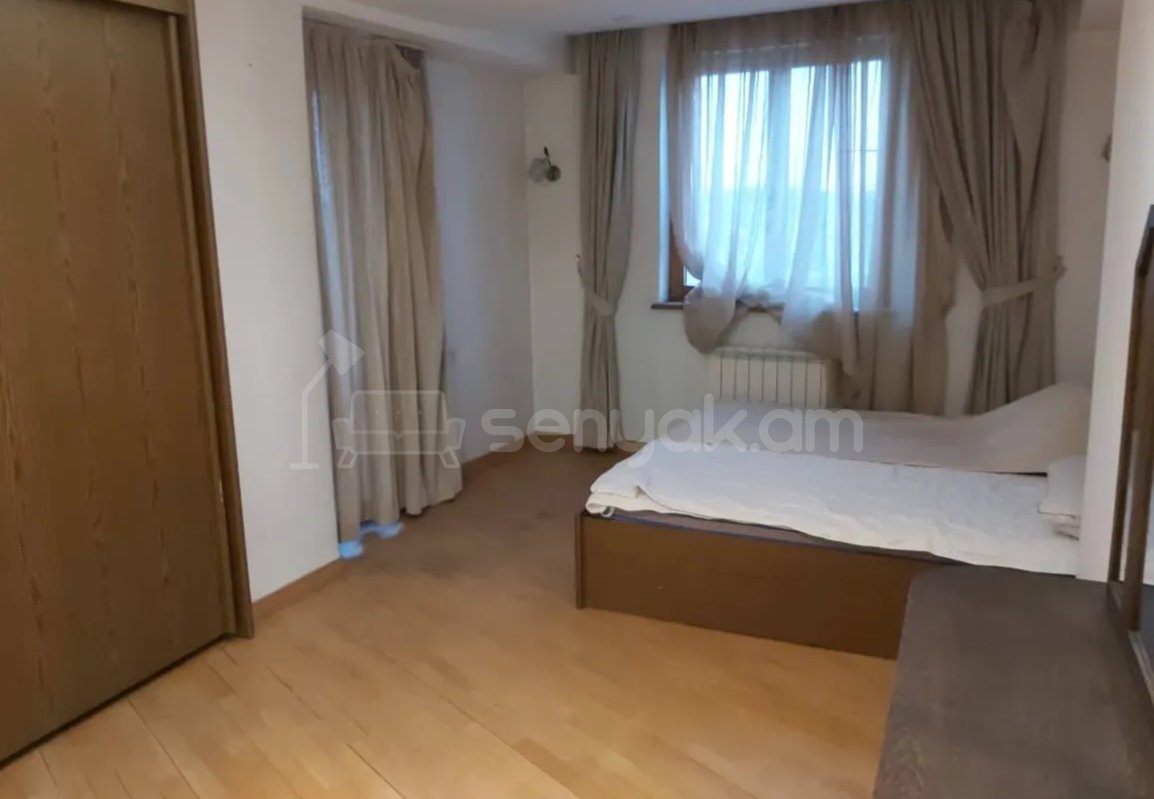 3 Սենյականոց Բնակարան, 100քմ, 6/9 հարկ, Նորմալ Վիճակում, Կահավորված