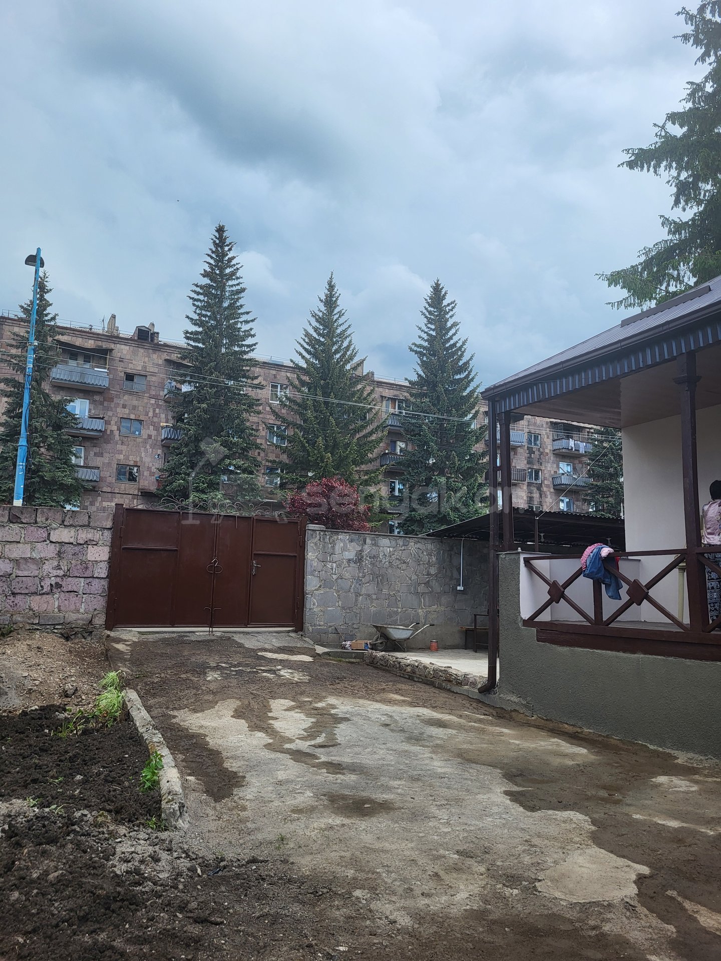 3 Սենյականոց Սեփական Տուն, 130քմ, Նորմալ Վիճակում, Կահավորված