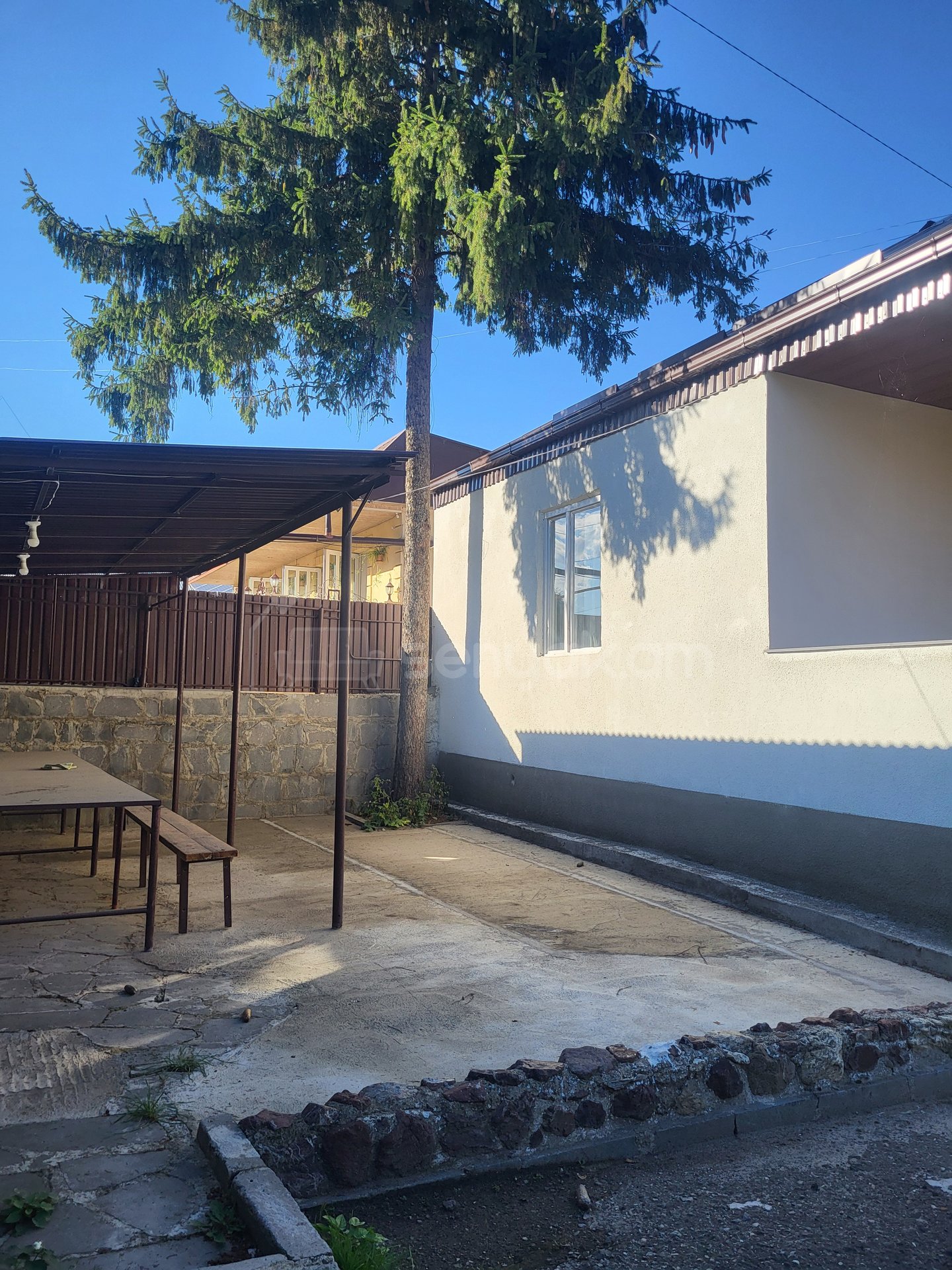 3 Սենյականոց Սեփական Տուն, 130քմ, Նորմալ Վիճակում, Կահավորված