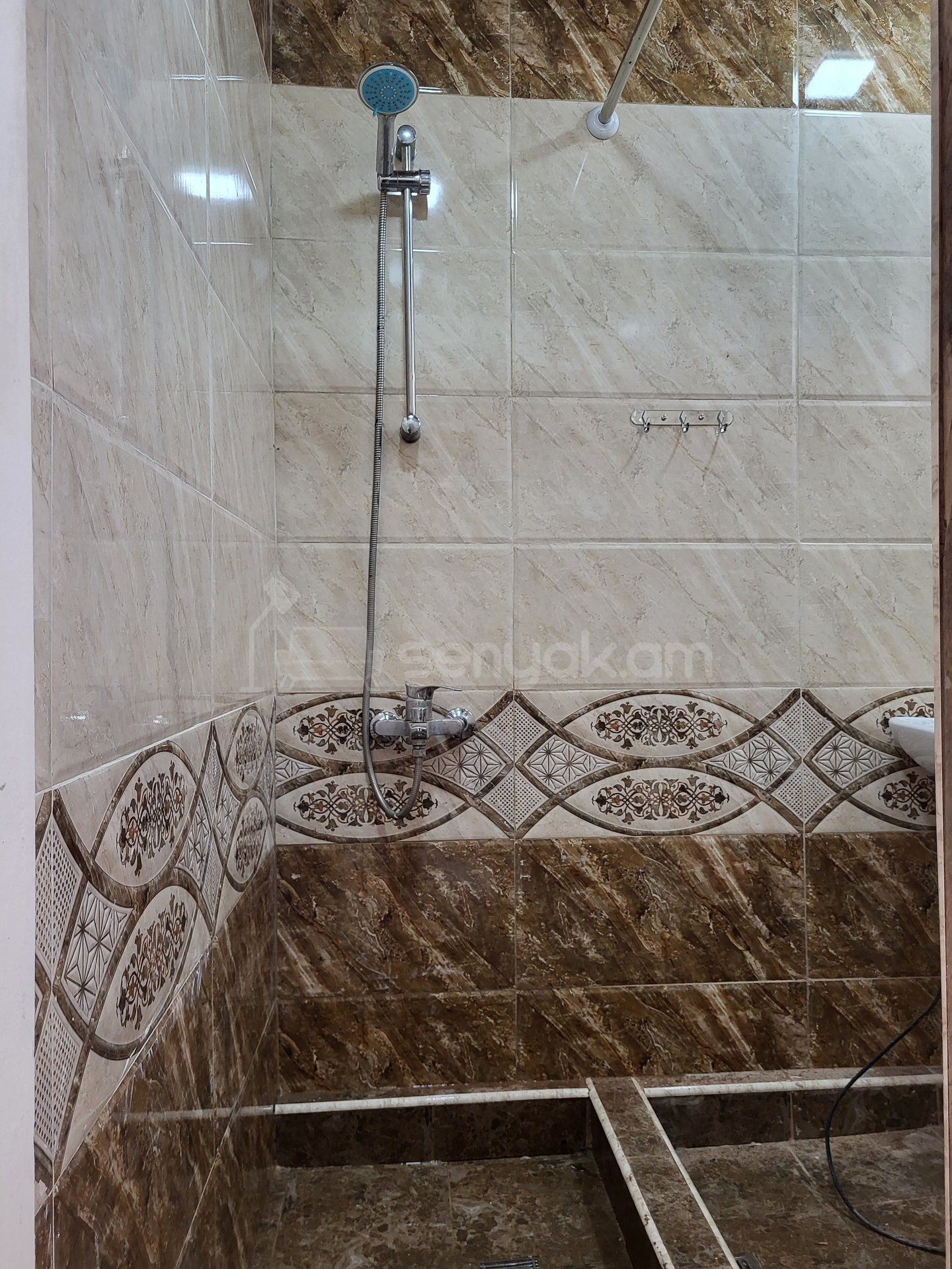 3 Սենյականոց Սեփական Տուն, 130քմ, Նորմալ Վիճակում, Կահավորված