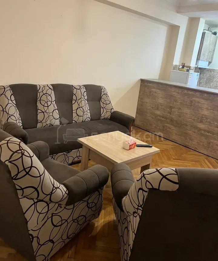 2 Սենյականոց Բնակարան Քարե Շենքում, 58քմ, 4/5 հարկ, Կապիտալ Վերանորոգված, Կահավորված