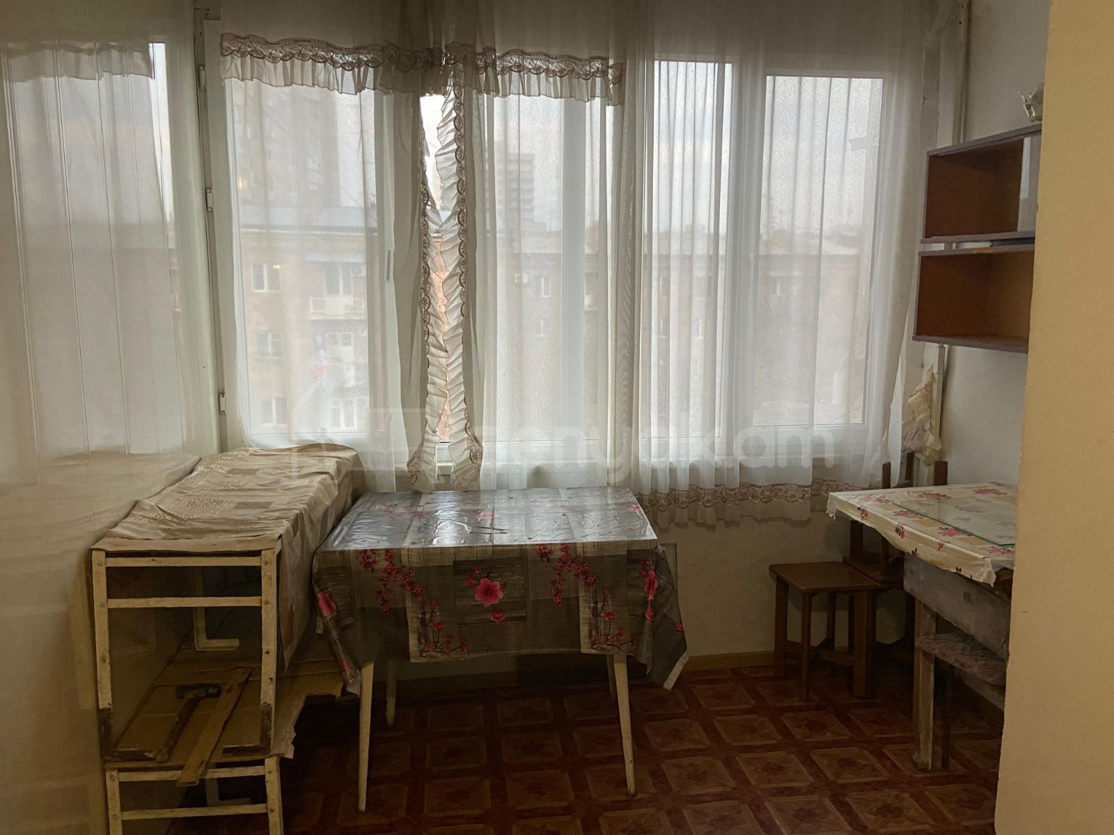 2 Սենյականոց Բնակարան Քարե Շենքում, 58քմ, 3/5 հարկ, Կապիտալ Վերանորոգված, Կահավորված, Արևկող