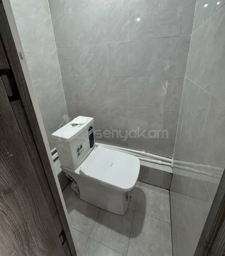 2 Սենյականոց Բնակարան Քարե Շենքում, 62քմ, 5/9 հարկ, Կապիտալ Վերանորոգված, Կահավորված, Արևկող