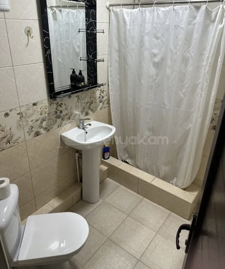 2 Սենյականոց Բնակարան Քարե Շենքում, 56քմ, 2/2 հարկ, Կապիտալ Վերանորոգված, Կահավորված, Արևկող