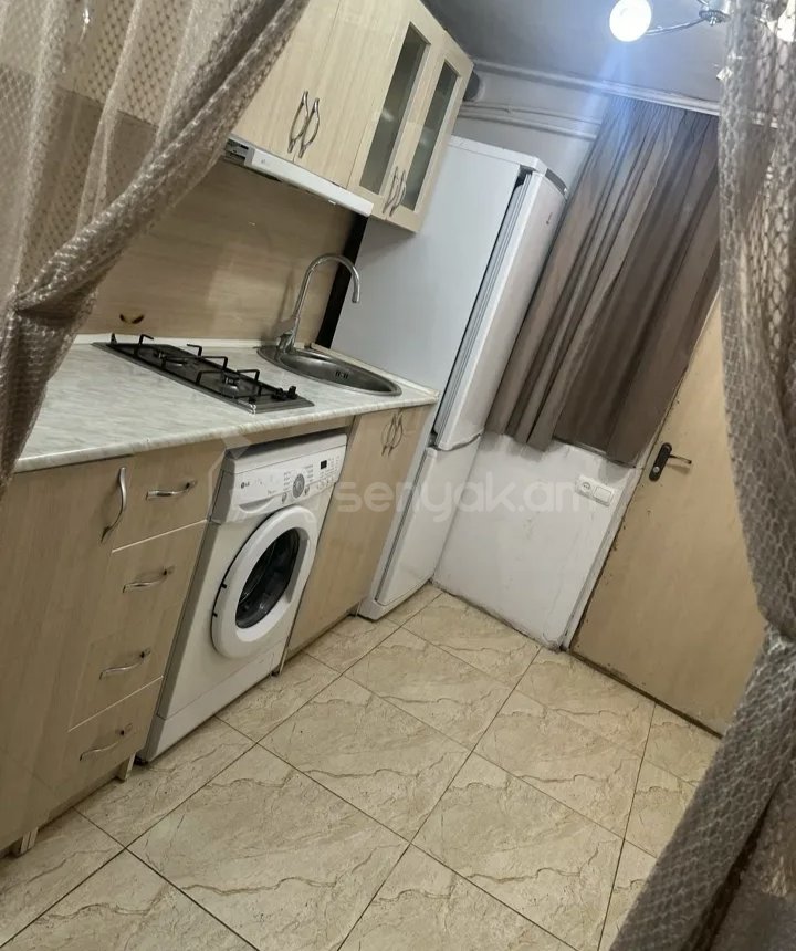 3 Սենյականոց Բնակարան, 32քմ, 1/1 հարկ, Նորմալ Վիճակում