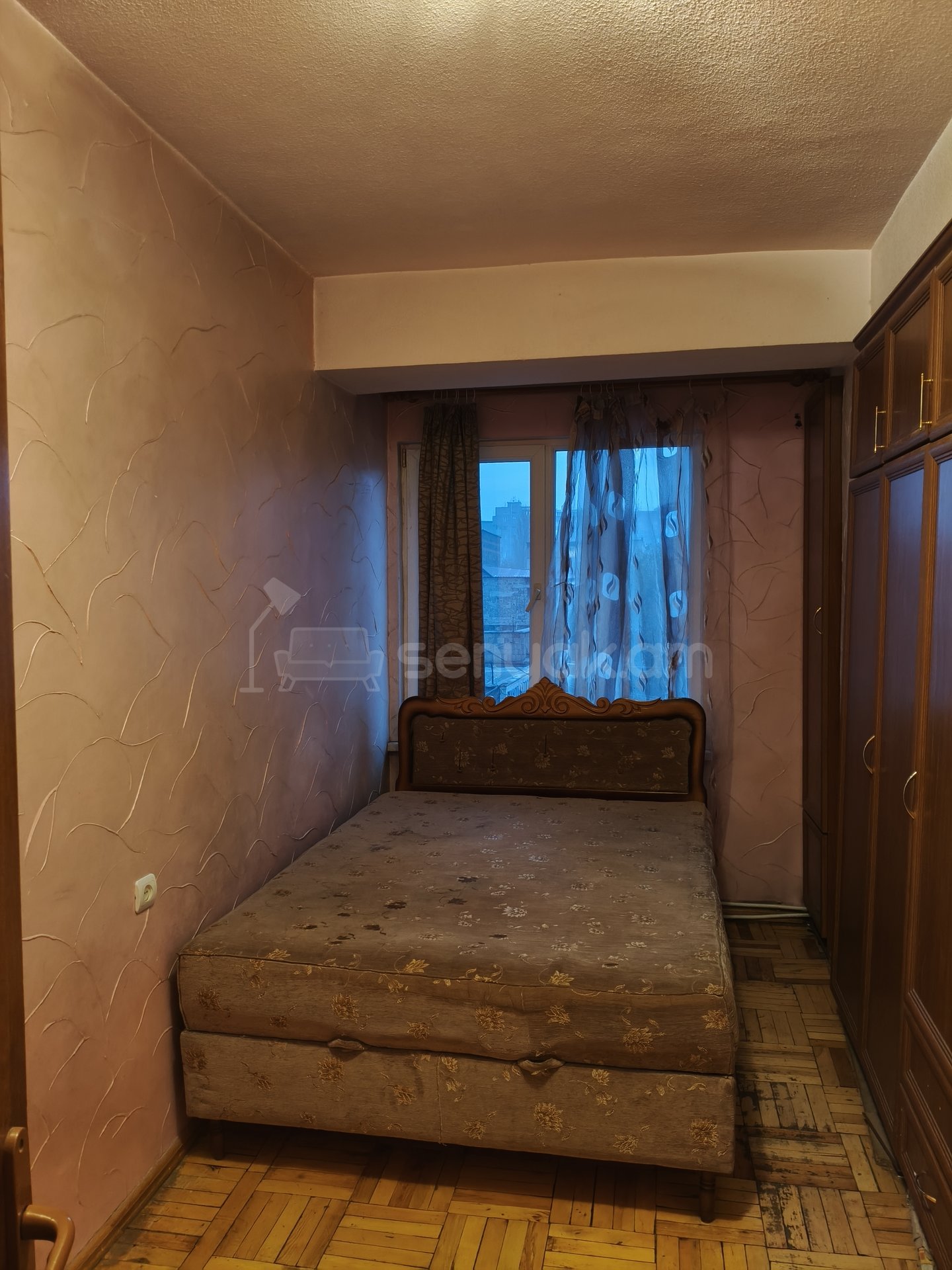 3 Սենյականոց Բնակարան Քարե Շենքում, 78քմ, 3/9 հարկ, Կապիտալ Վերանորոգված, Կահավորված, Արևկող