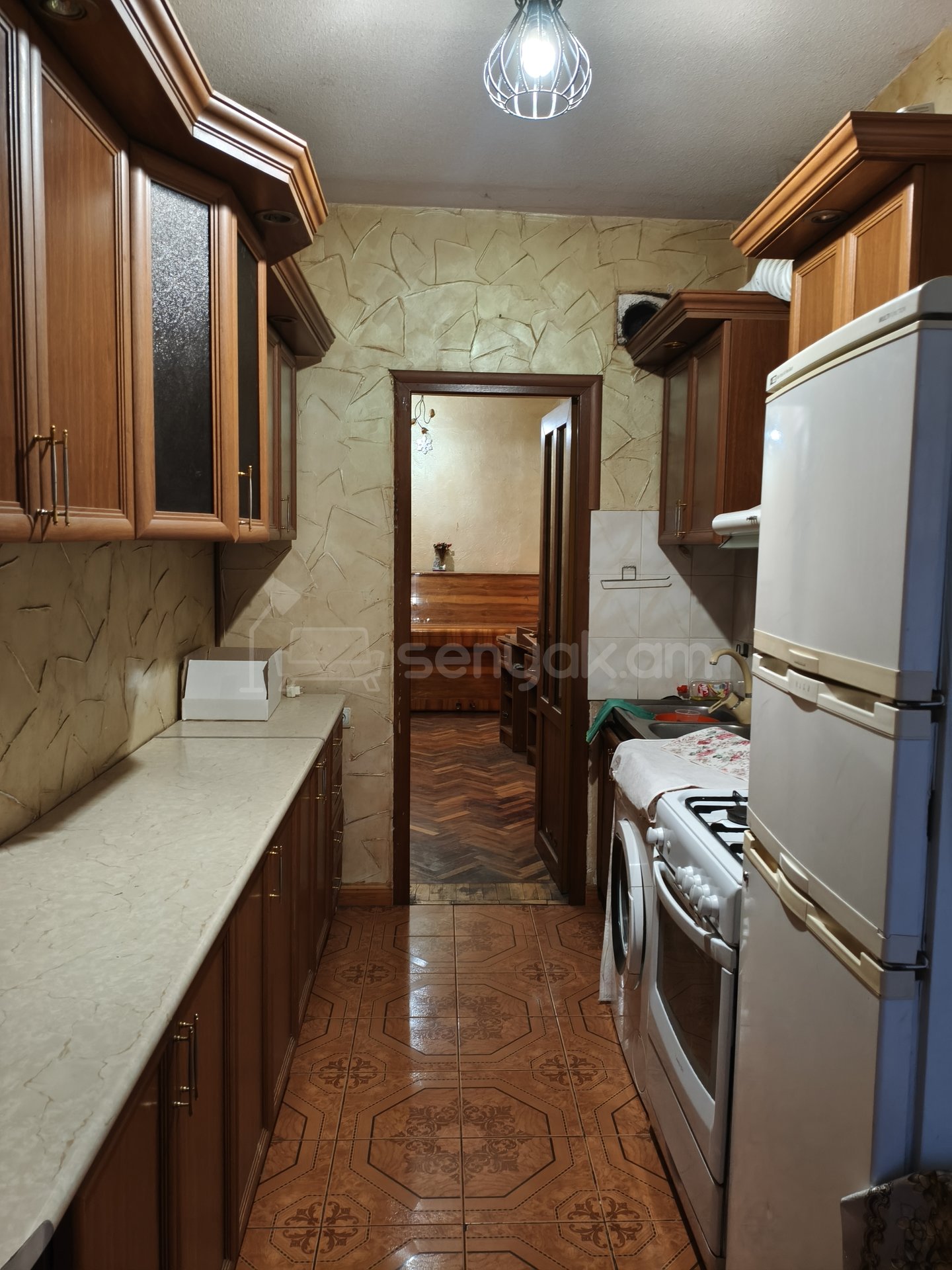 3 Սենյականոց Բնակարան Քարե Շենքում, 78քմ, 3/9 հարկ, Կապիտալ Վերանորոգված, Կահավորված, Արևկող