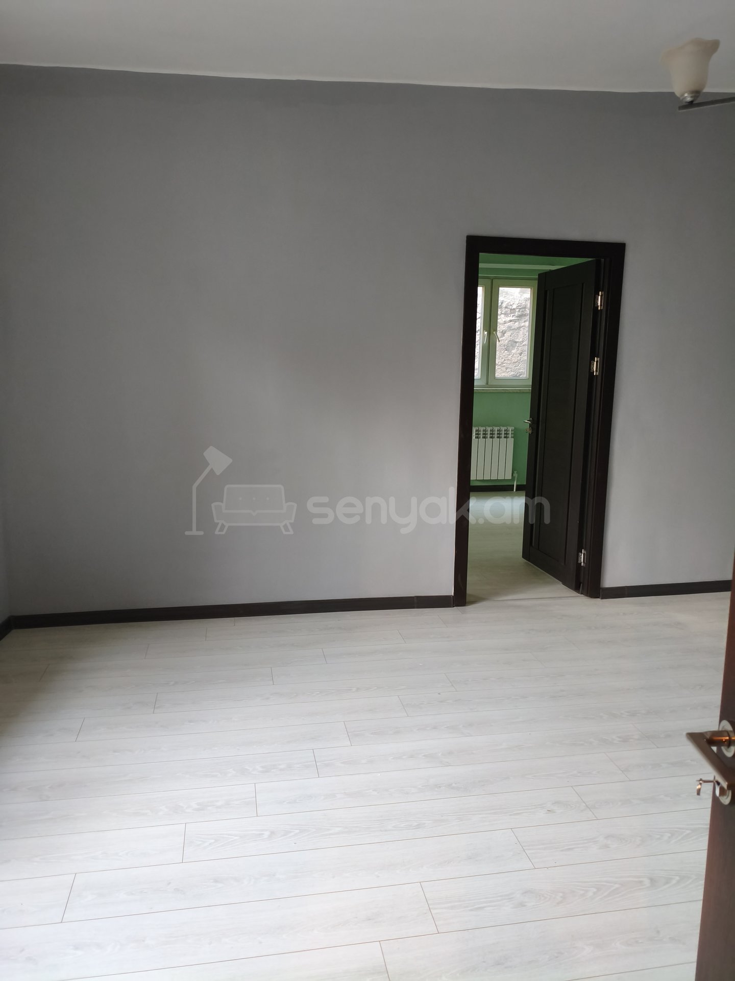 3 Սենյականոց Բնակարան Քարե Շենքում, 69քմ, 1/1 հարկ, Կապիտալ Վերանորոգված, Կահավորված, Արևկող