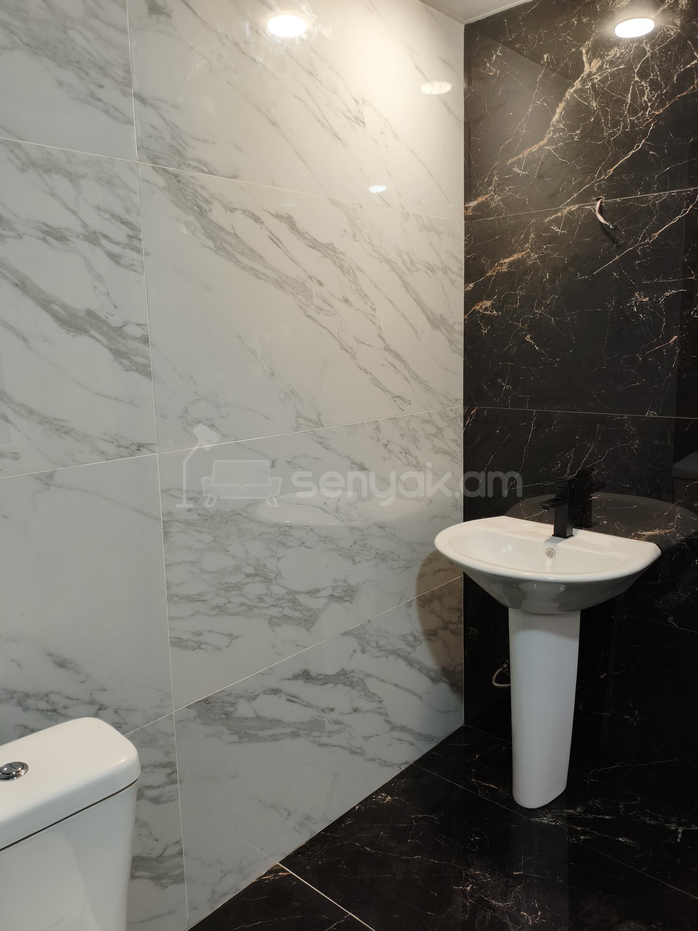 3 Սենյականոց Բնակարան Քարե Շենքում, 69քմ, 1/1 հարկ, Կապիտալ Վերանորոգված, Կահավորված, Արևկող