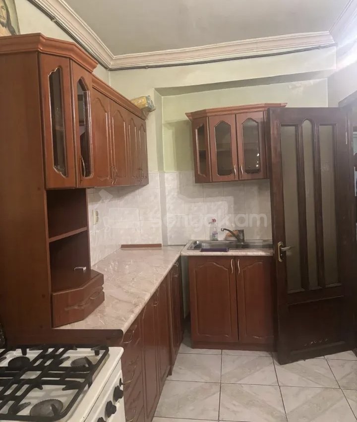 3 Սենյականոց Բնակարան, 68քմ, 5/9 հարկ, Նորմալ Վիճակում, Կահավորված, Արևկող