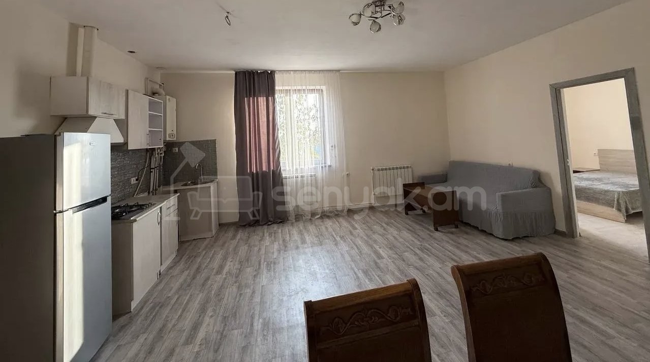 2 Սենյականոց Բնակարան, 58քմ, 2/2 հարկ, Նորմալ Վիճակում, Կահավորված, Արևկող