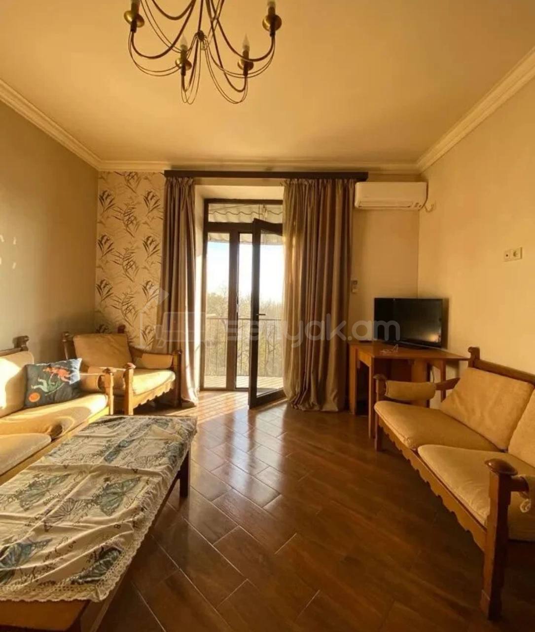 2 Սենյականոց Բնակարան Քարե Շենքում, 40քմ, 5/5 հարկ, Կապիտալ Վերանորոգված, Կահավորված, Արևկող