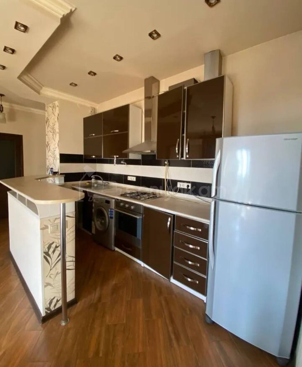 2 Սենյականոց Բնակարան Քարե Շենքում, 40քմ, 5/5 հարկ, Կապիտալ Վերանորոգված, Կահավորված, Արևկող