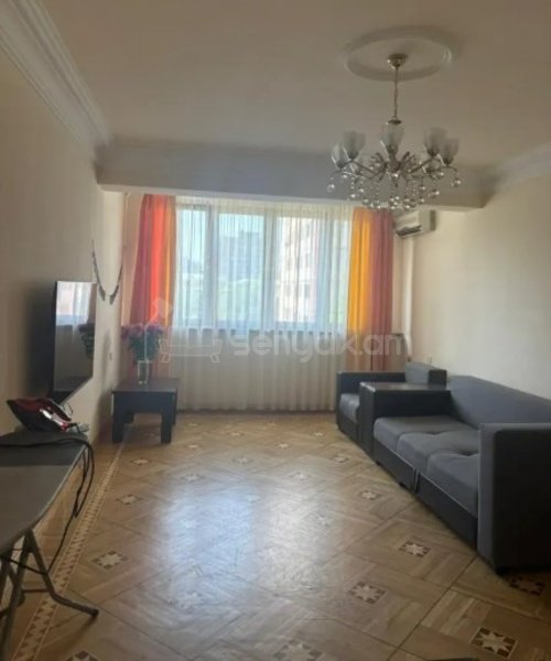 3 Սենյականոց Բնակարան Քարե Շենքում, 78քմ, 2/5 հարկ, Նորմալ Վիճակում, Կահավորված, Արևկող