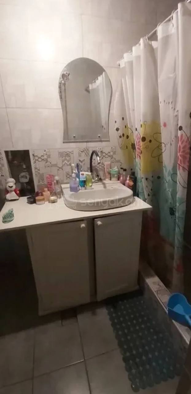 2 Սենյականոց Բնակարան Քարե Շենքում, 50քմ, 3/3 հարկ, Կոսմետիկ Վերանորոգված, Կահավորված