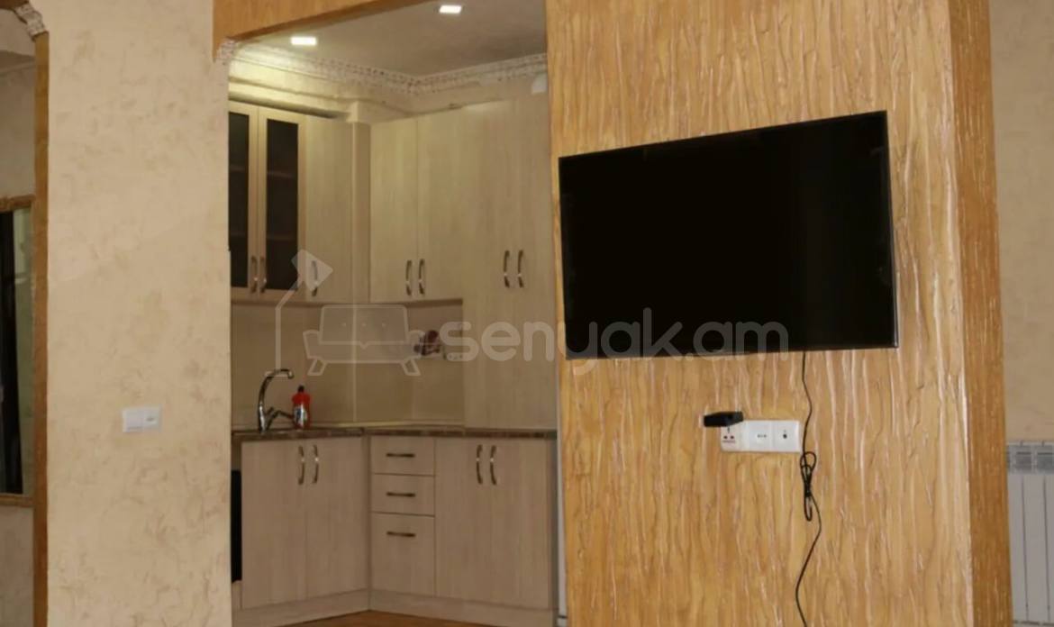 3 Սենյականոց Բնակարան, 65քմ, 7/9 հարկ, Կապիտալ Վերանորոգված, Կահավորված, Արևկող