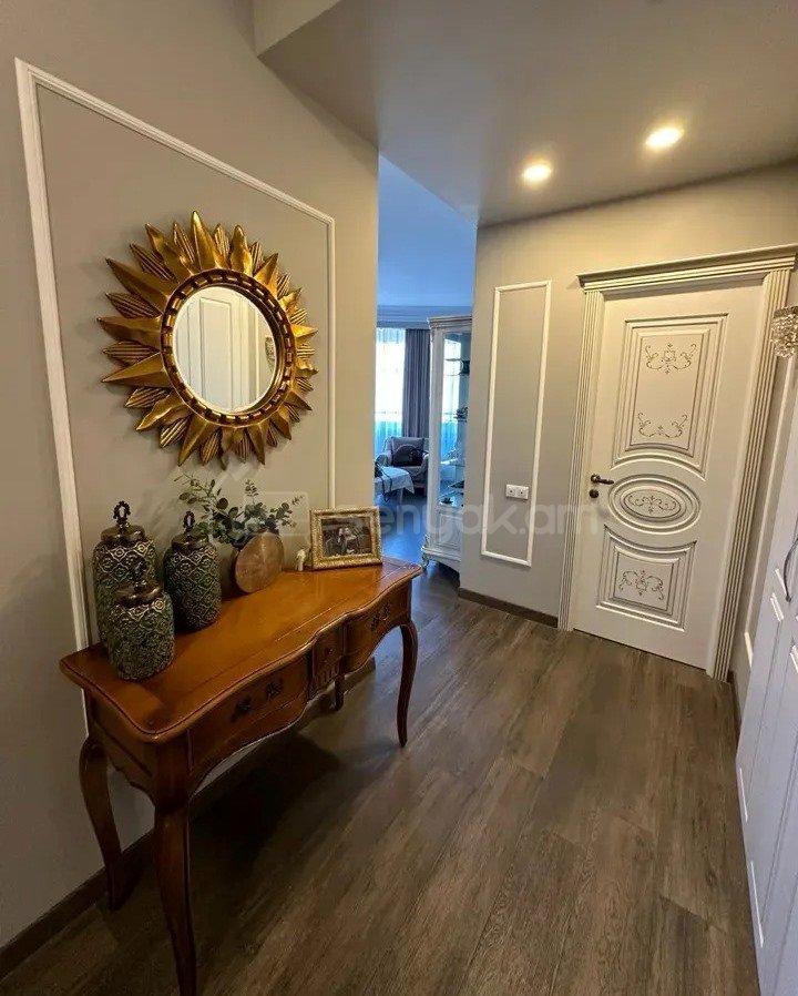 3 Սենյականոց Բնակարան, 115քմ, 15/19 հարկ, Դիզայներական Վերանորոգված, Կահավորված, Արևկող