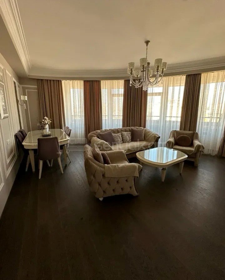 3 Սենյականոց Բնակարան, 115քմ, 15/19 հարկ, Դիզայներական Վերանորոգված, Կահավորված, Արևկող