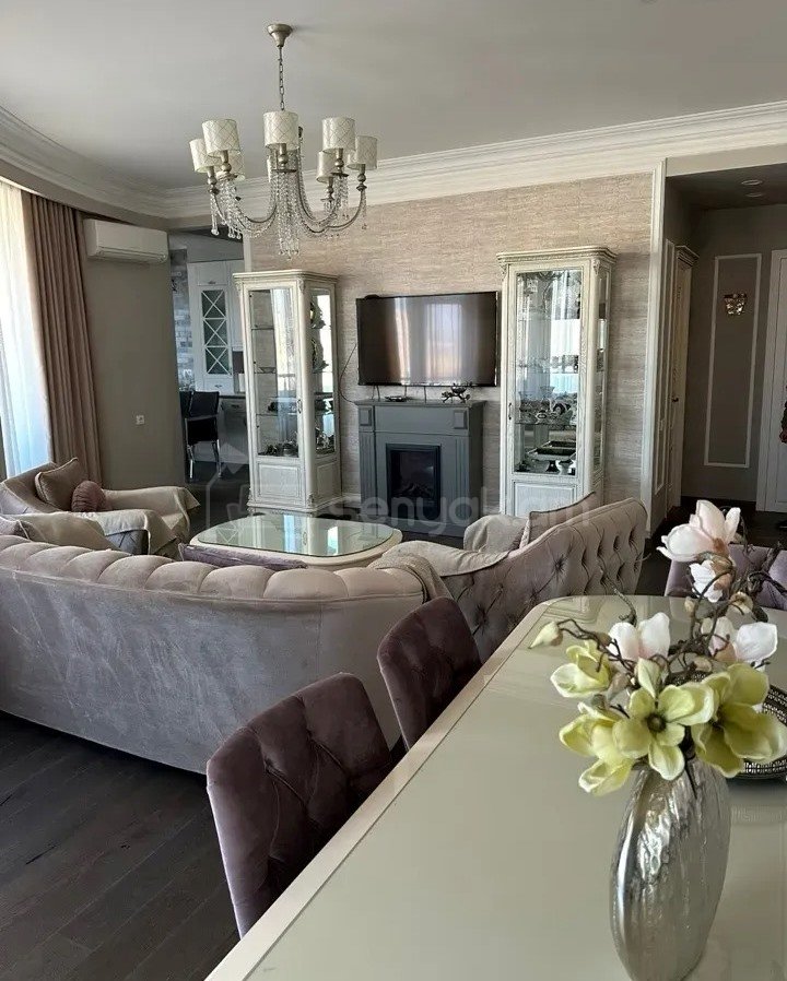 3 Սենյականոց Բնակարան, 115քմ, 15/19 հարկ, Դիզայներական Վերանորոգված, Կահավորված, Արևկող