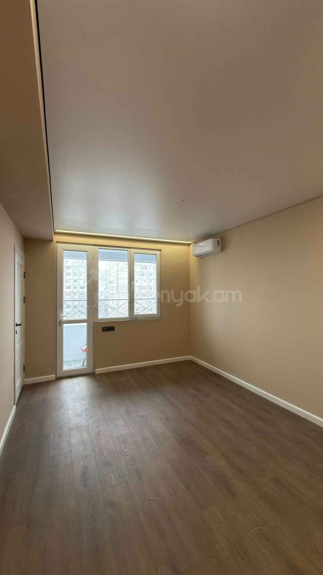 2 Սենյականոց Բնակարան, 37քմ, 9/14 հարկ, Կապիտալ Վերանորոգված