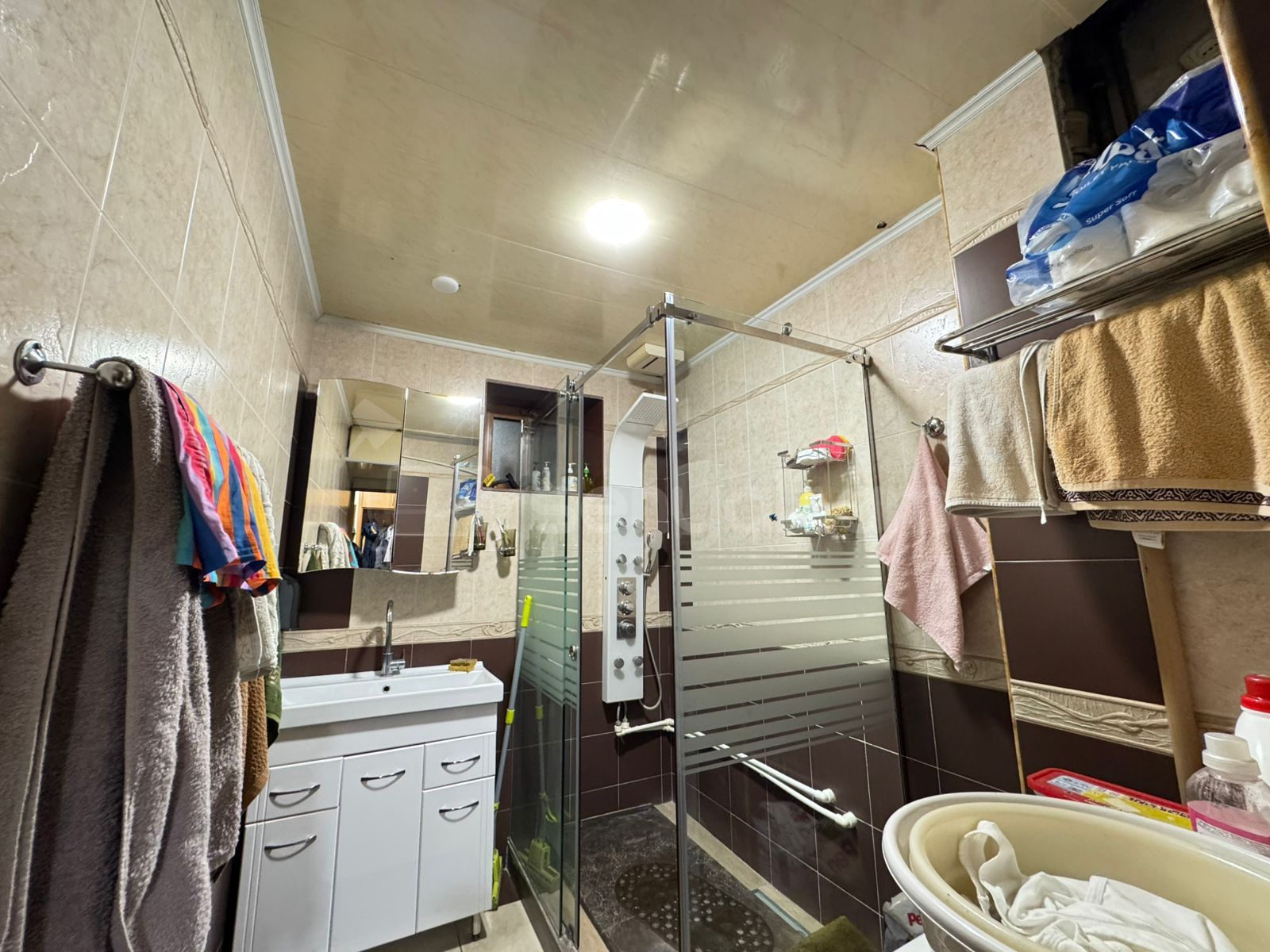 4 Սենյականոց Բնակարան Քարե Շենքում, 117քմ, 2/5 հարկ, Կապիտալ Վերանորոգված