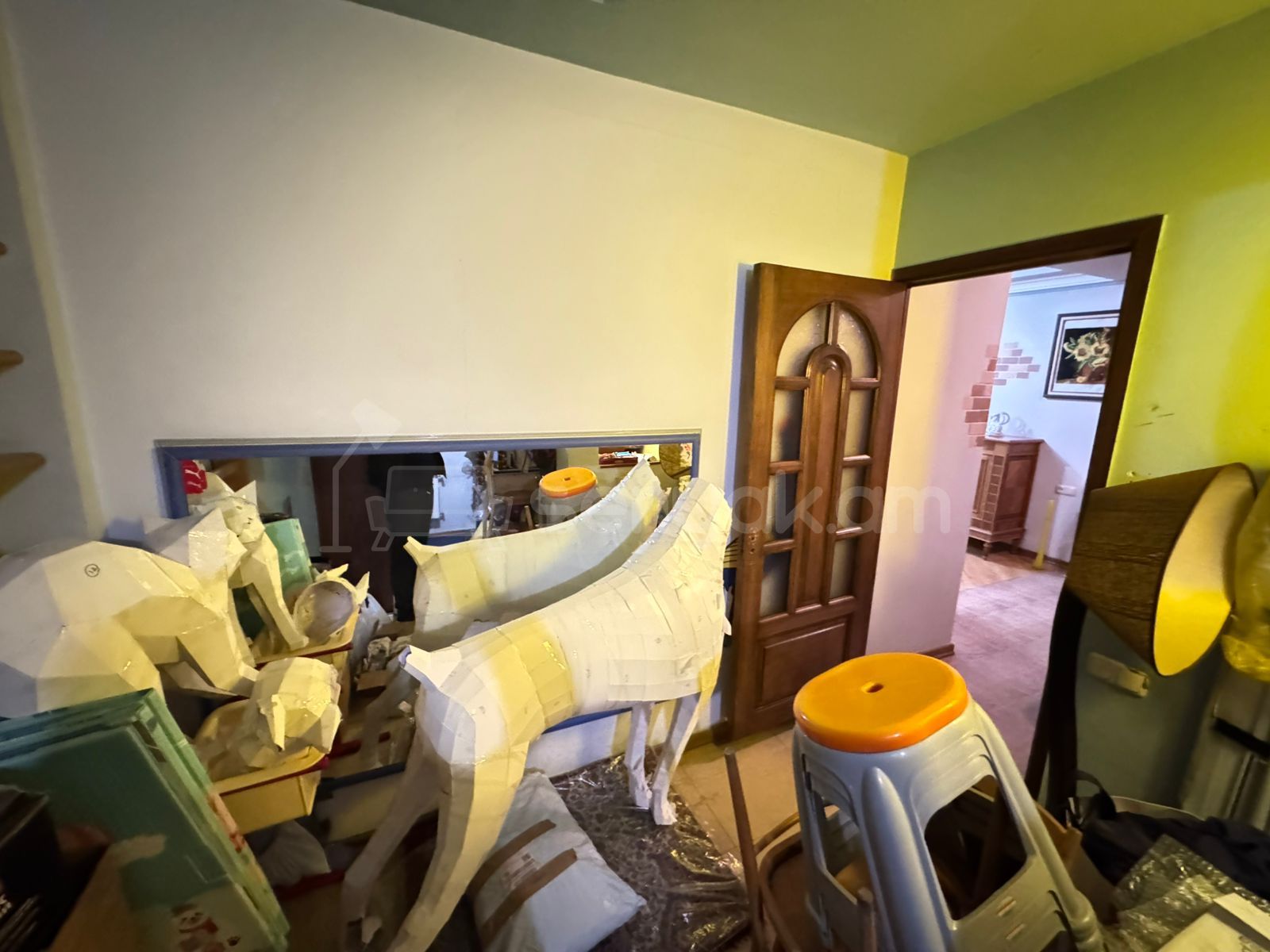 4 Սենյականոց Բնակարան Քարե Շենքում, 117քմ, 2/5 հարկ, Կապիտալ Վերանորոգված