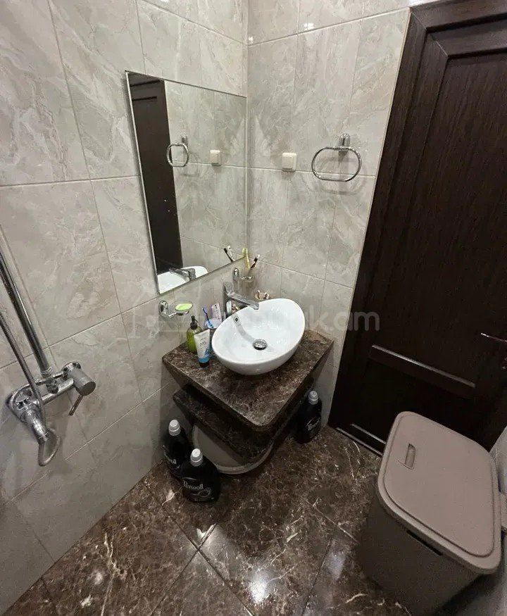 2 Սենյականոց Բնակարան Քարե Շենքում, 56քմ, 4/5 հարկ, Դիզայներական Վերանորոգված