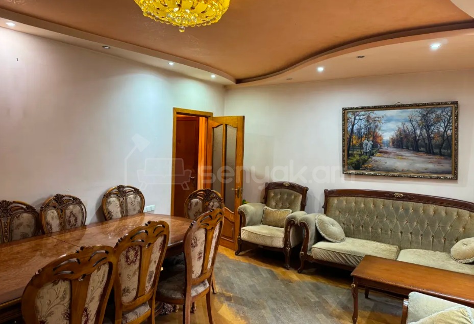 3 Սենյականոց Բնակարան, 98քմ, 2/9 հարկ, Նորմալ Վիճակում