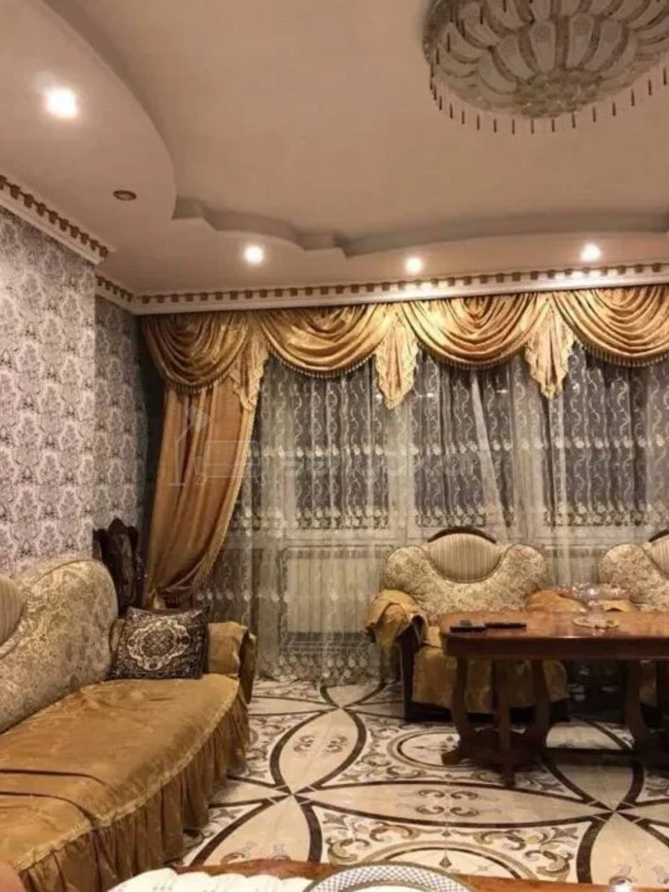 3 Սենյականոց Բնակարան, 81քմ, 9/9 հարկ, Նորմալ Վիճակում, Կահավորված